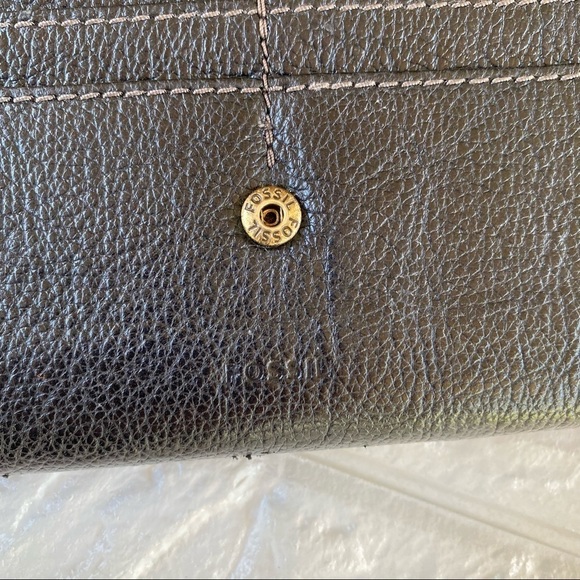 Fossil Cleo Leather Clutch Wallet - Picture 5 of 7